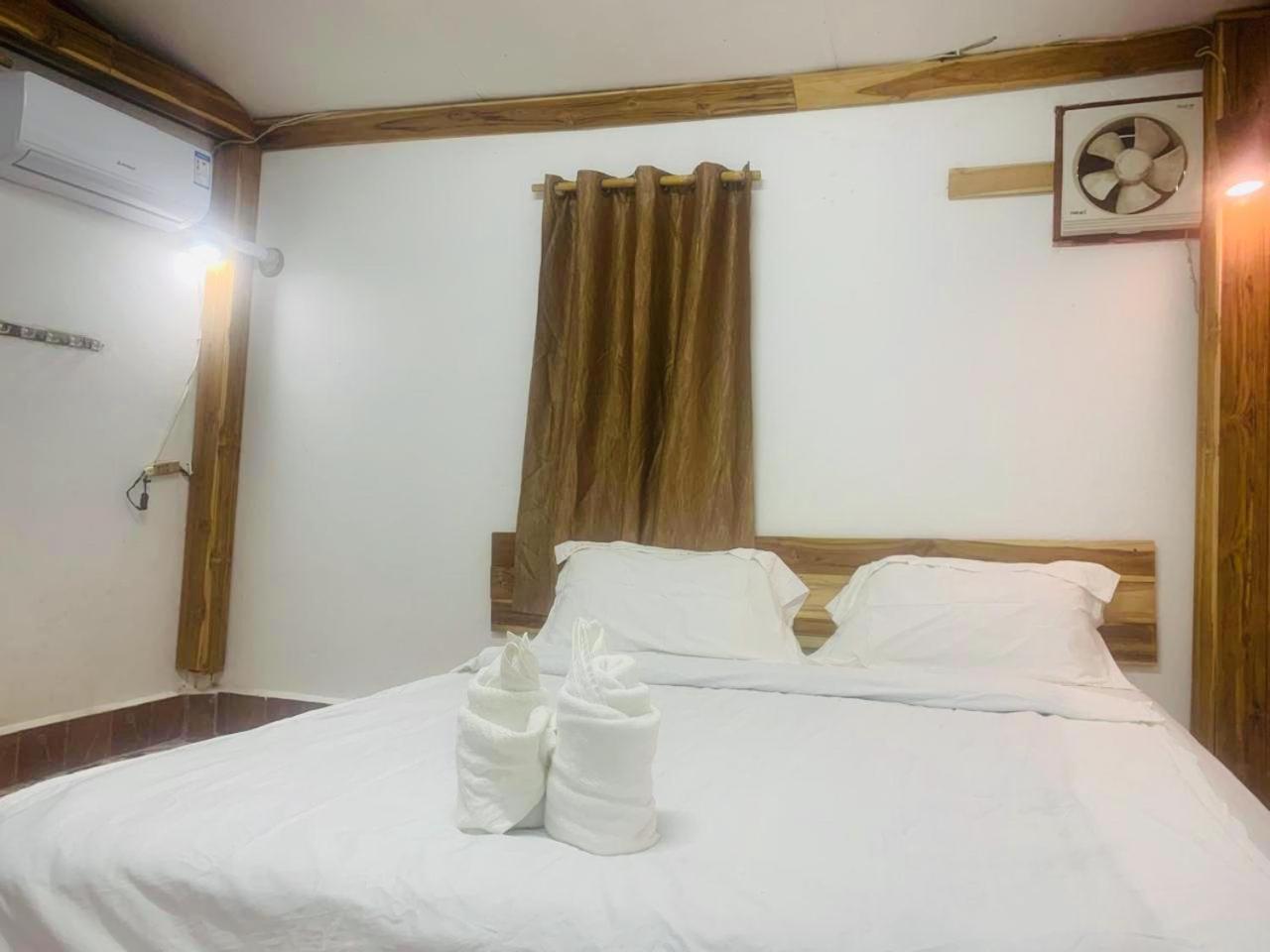 Amelie House Lägenhet Luang Prabang Exteriör bild