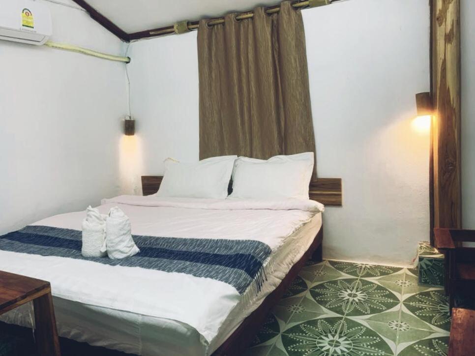 Amelie House Lägenhet Luang Prabang Exteriör bild